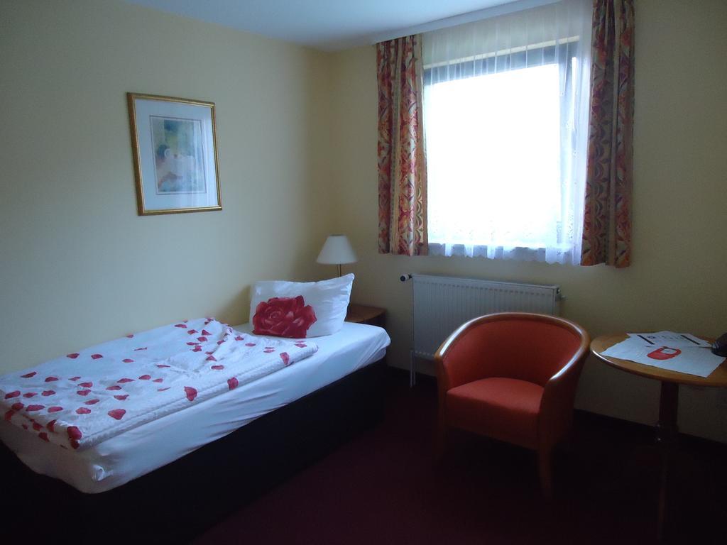 Landhotel Schorssow Quarto foto
